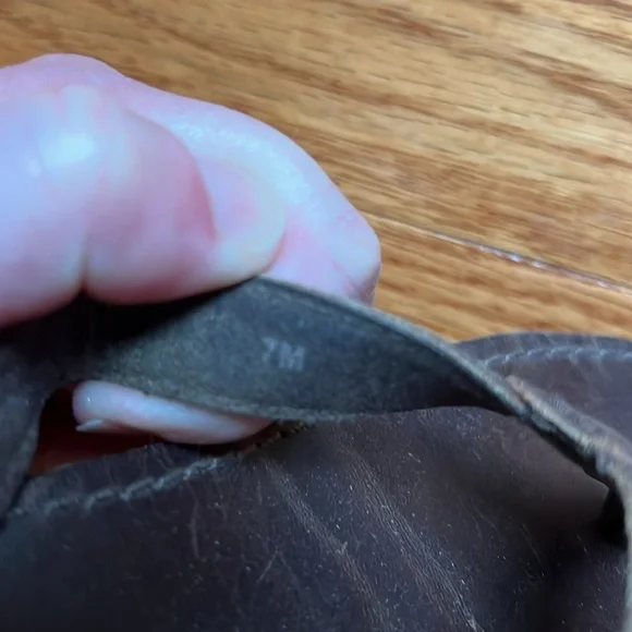 American Eagle leather flip flops - Picture 4 of 4